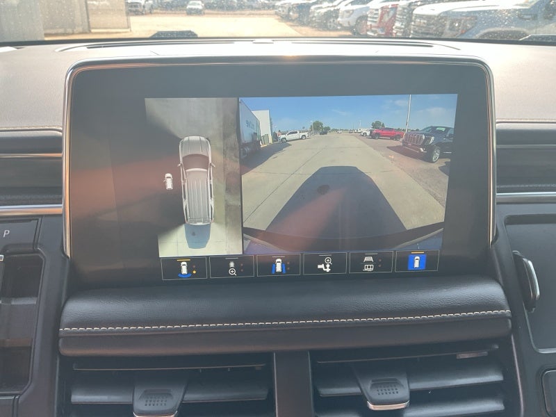 2023 GMC Yukon XL SLT