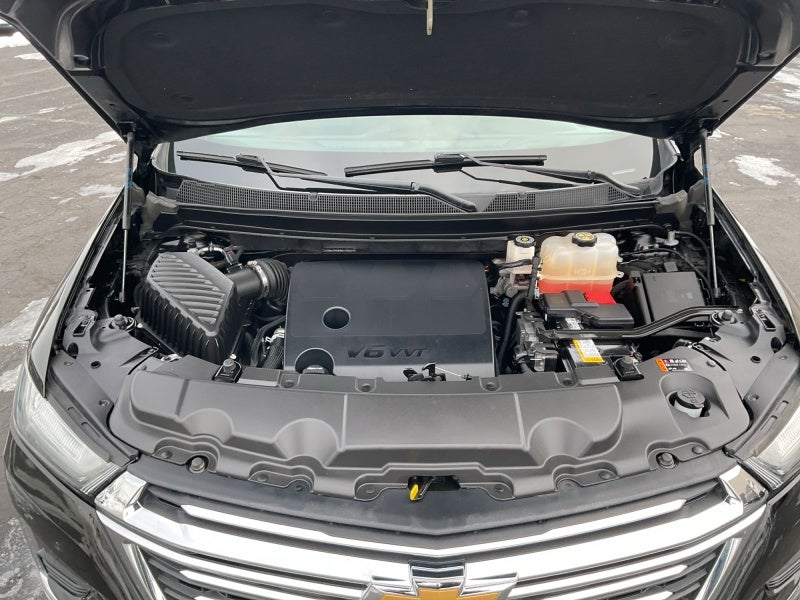 2022 Chevrolet Traverse LT Leather