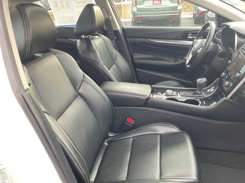 2023 Nissan Maxima SL