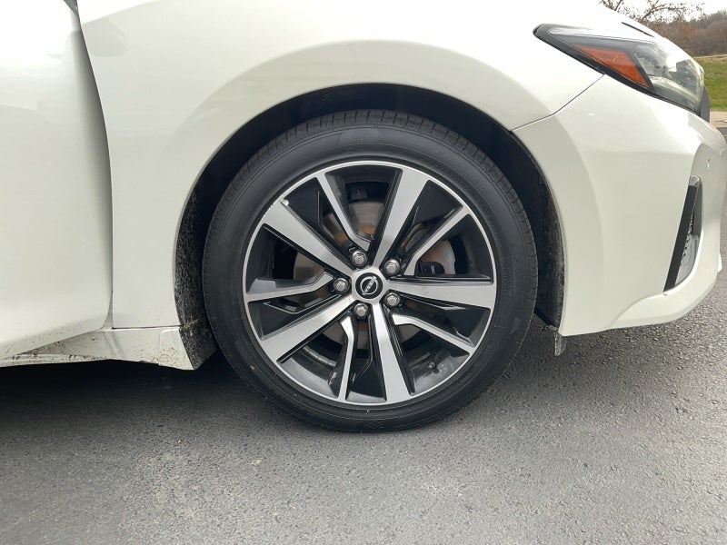 2023 Nissan Maxima SL