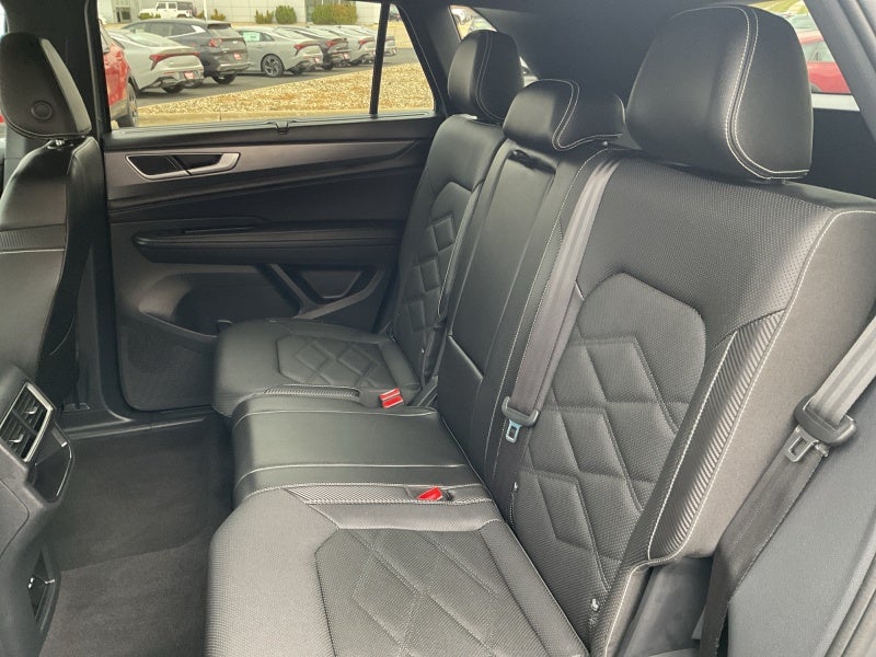 2025 Volkswagen Atlas Cross Sport 2.0T SE w/Technology