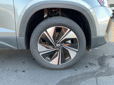 2025 Volkswagen Taos SE