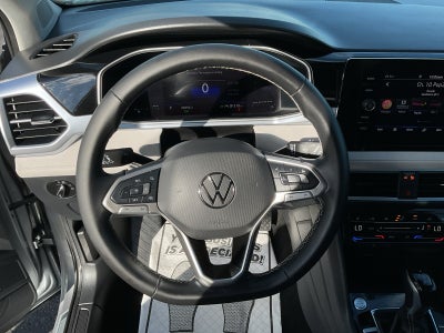 2025 Volkswagen Taos SE