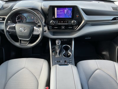 2024 Toyota Highlander LE
