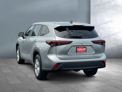 2024 Toyota Highlander LE