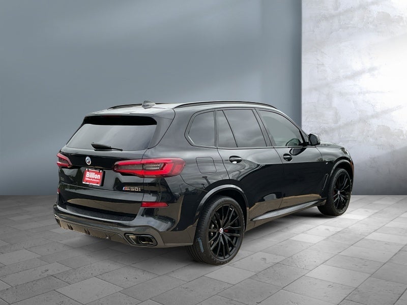 2023 BMW X5 M50i