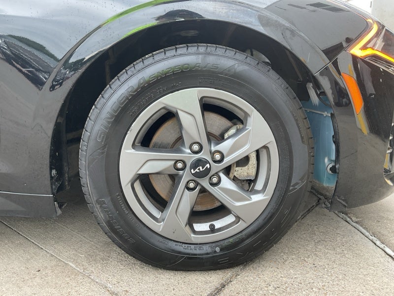 2023 Kia K5 LXS