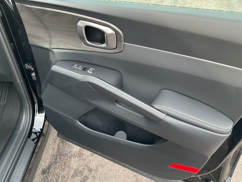 2025 Kia Sorento X-Line EX