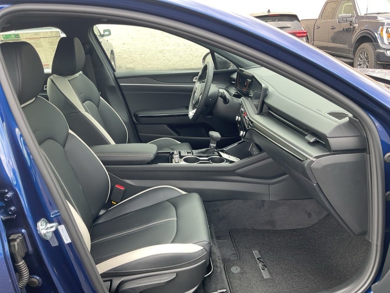 2026 Kia K5 Base