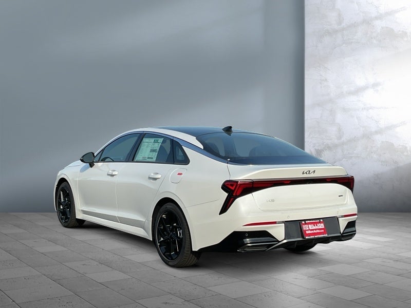 2026 Kia K5 Base