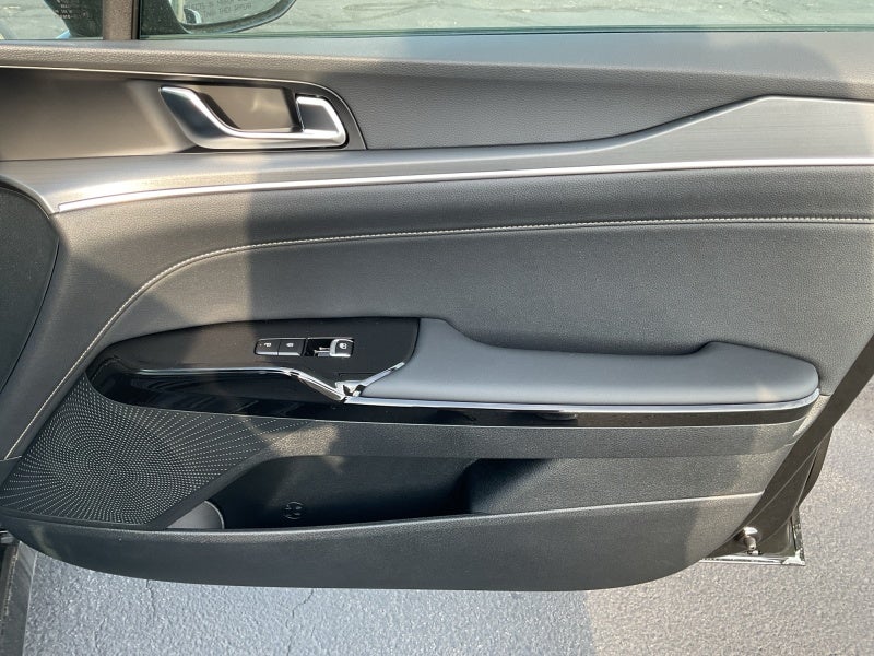2026 Kia K5 Base