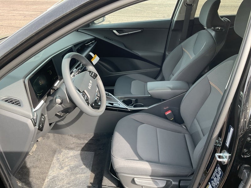 2025 Kia Niro LX