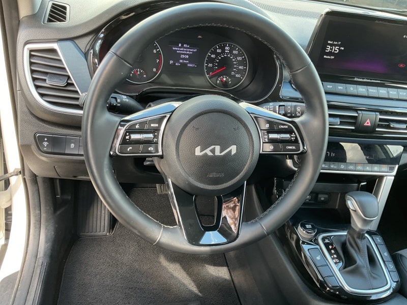 2023 Kia Seltos S
