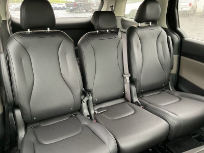 2027 Kia Carnival LXS