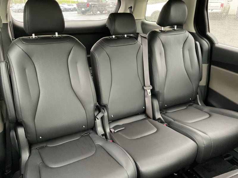 2027 Kia Carnival LXS