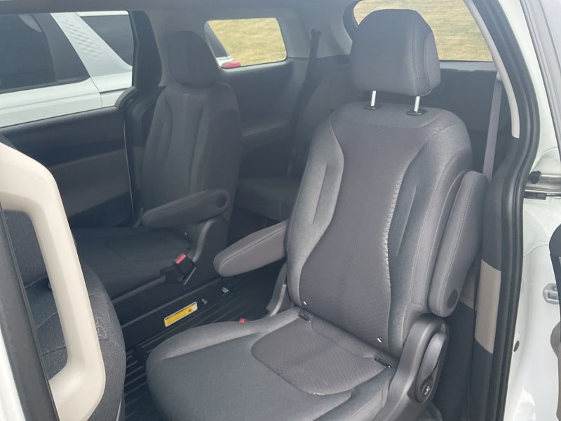 2026 Kia Carnival LX