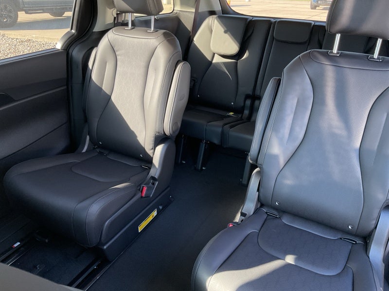 2027 Kia Carnival EX