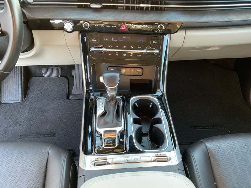 2023 Kia Carnival SX