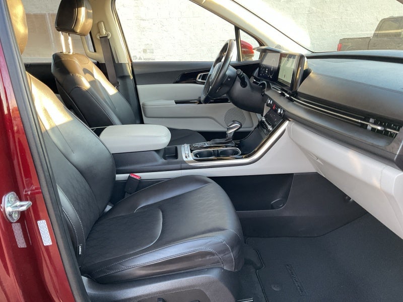 2023 Kia Carnival SX