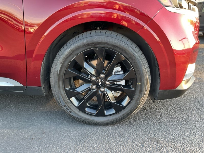 2023 Kia Carnival SX