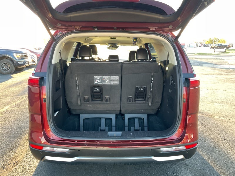 2023 Kia Carnival SX