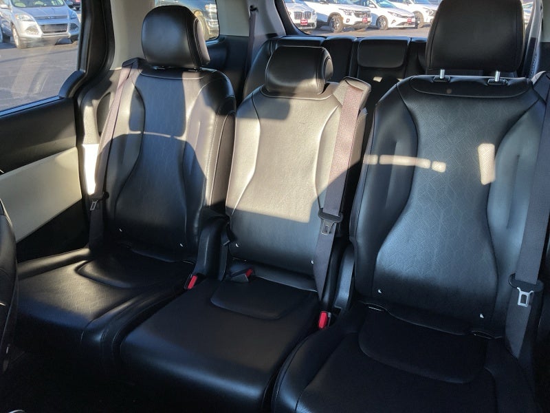 2023 Kia Carnival SX