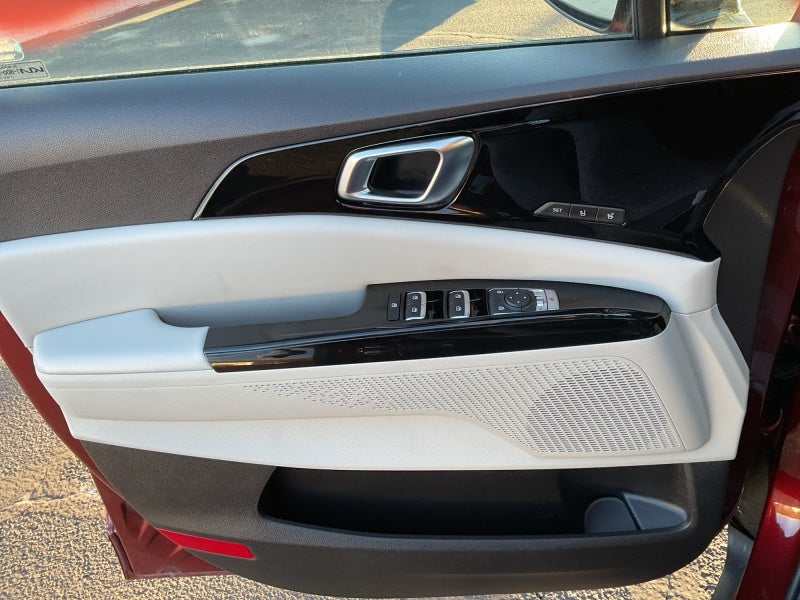 2023 Kia Carnival SX