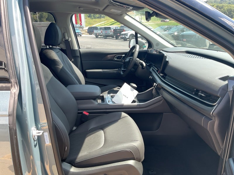 2027 Kia Carnival SX