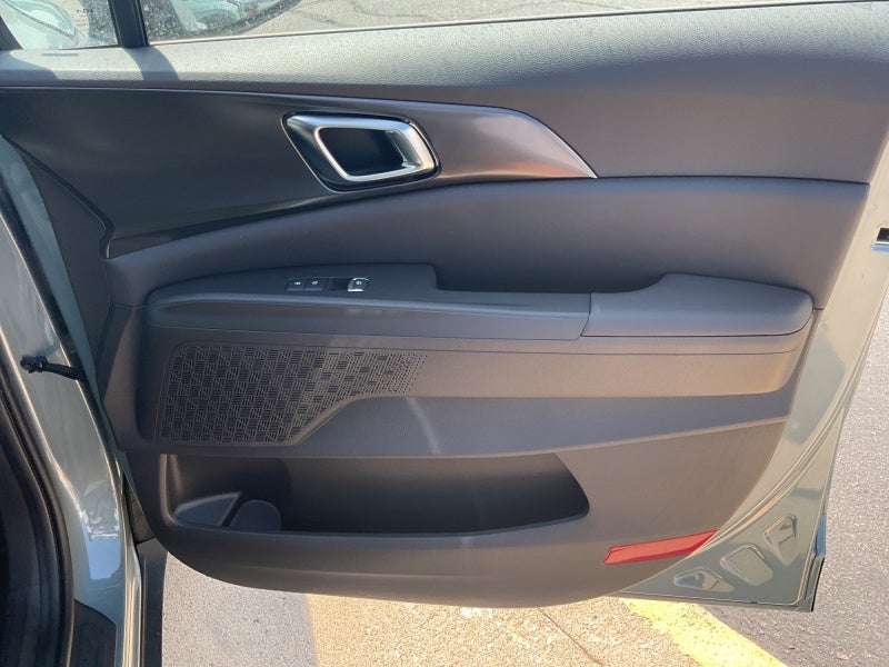 2027 Kia Carnival SX