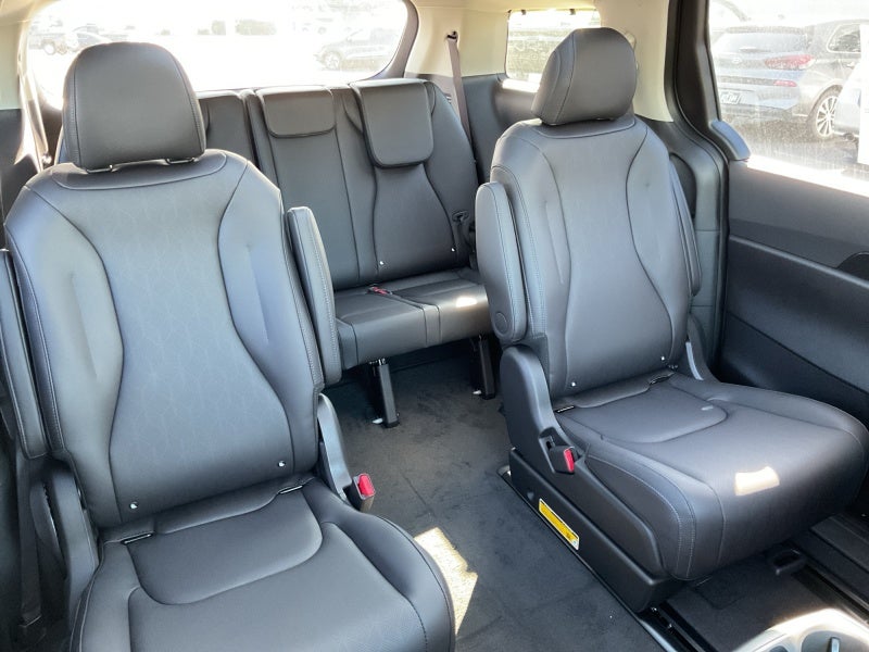 2027 Kia Carnival SX