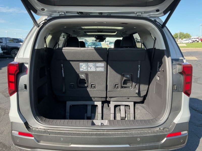 2027 Kia Carnival SX