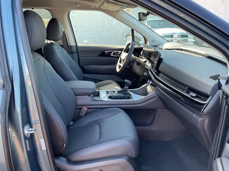 2027 Kia Carnival SX